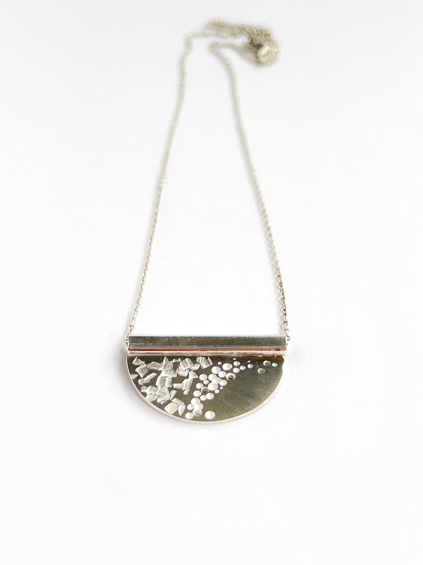 Contrast Half-moon Tube Necklace