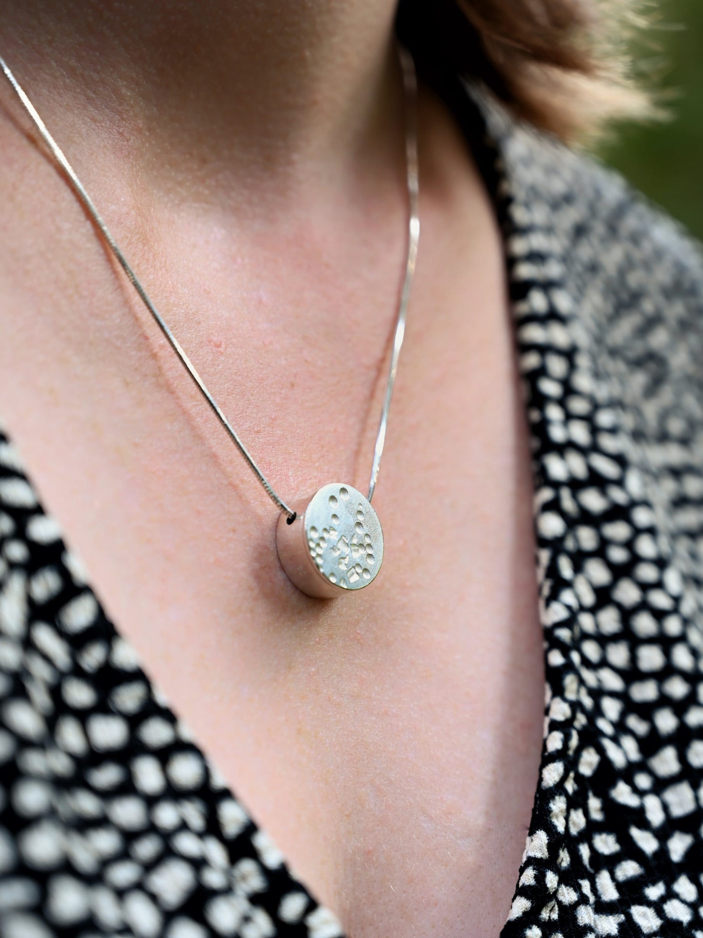 Contrast Box Pendant Small